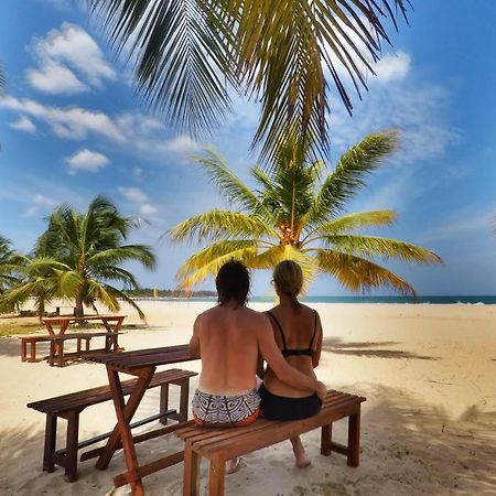 Aqua Marine Beach Resort 파시쿠다 외부 사진